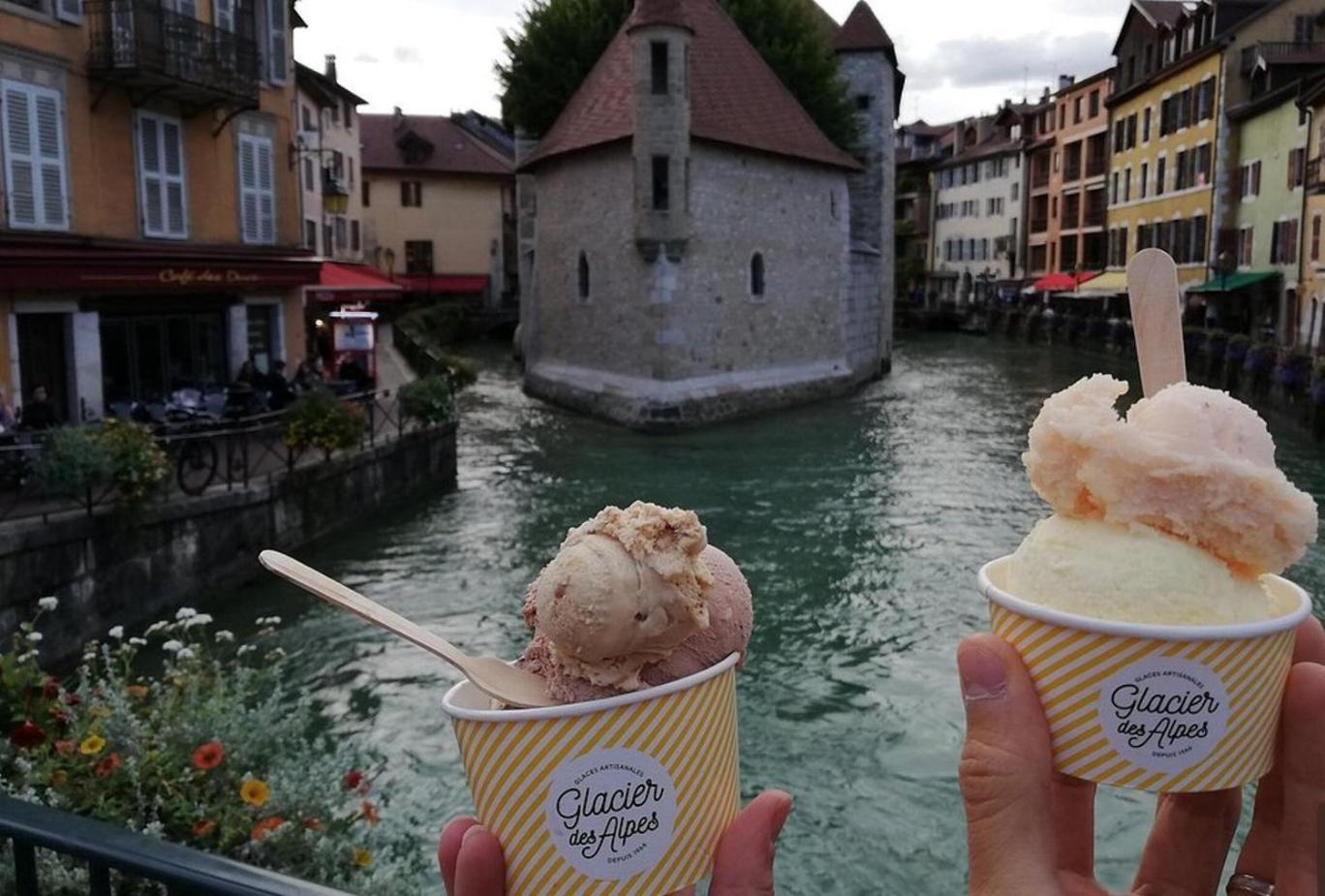 Night Desires Vieille Ville Annecy Charmant Exterior photo